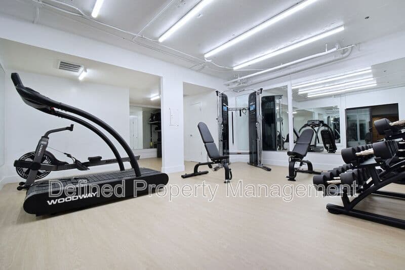 Santa Monica Condo: 834 4Th Street