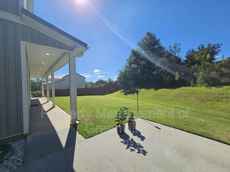 Taylors House: 625 Old Rutherford Rd