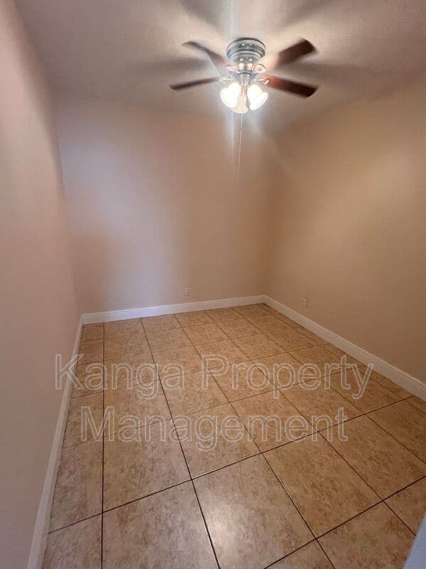 Lake Worth Condo: 4821 Vermont Ave