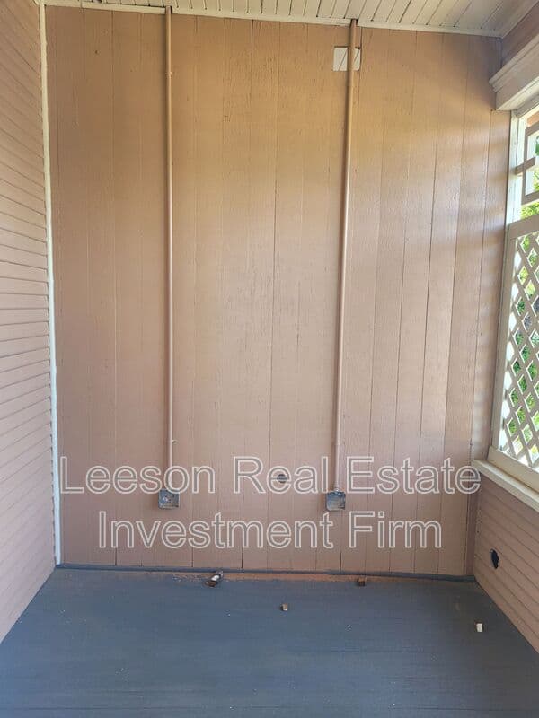 Shreveport House: 310 1/2 Kings Highway
