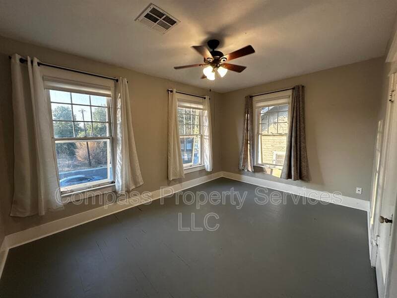 Waco House: 2220 Gorman Ave