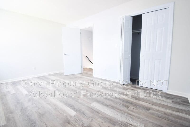 Fayetteville House: 2105 Grand Prix Dr