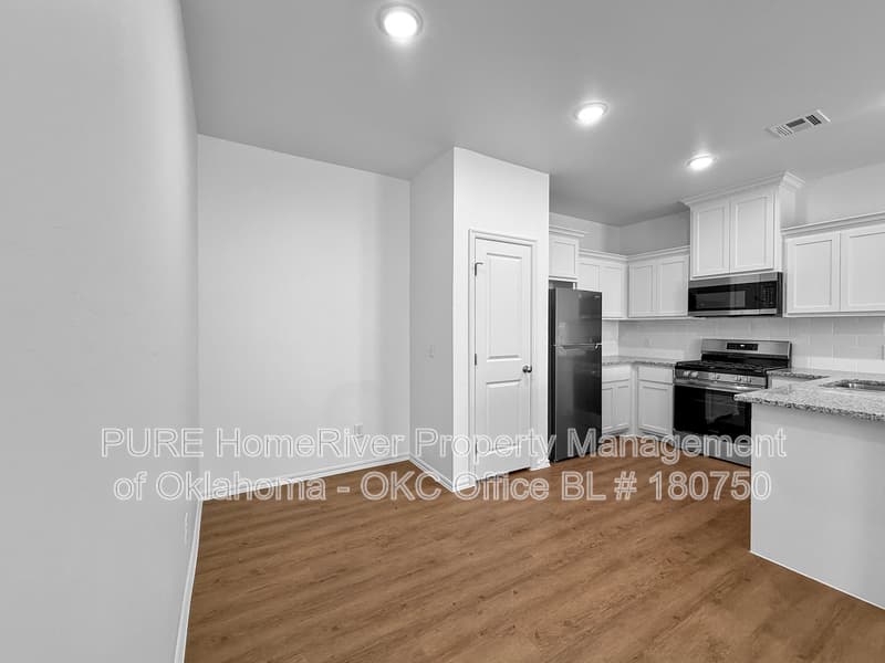 YUKON Condo: 10624 SW 16TH TER
