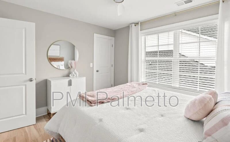 Lexington House: 2322 High Bluff Loop