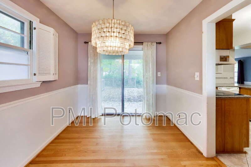 Silver Spring House: 11714 College View Drive