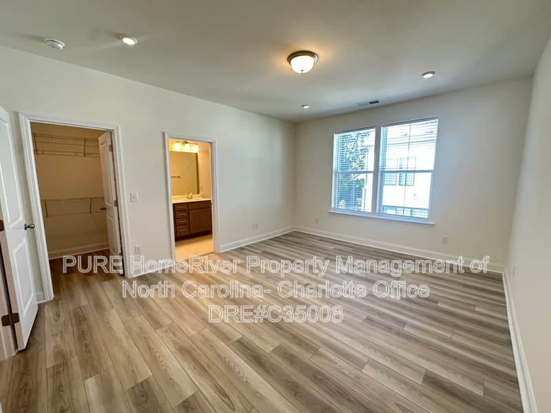 Charlotte House: 2413 Magnolia Blossom Way