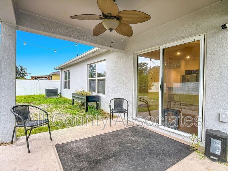 Hudson House: 12542 Achasta Blvd