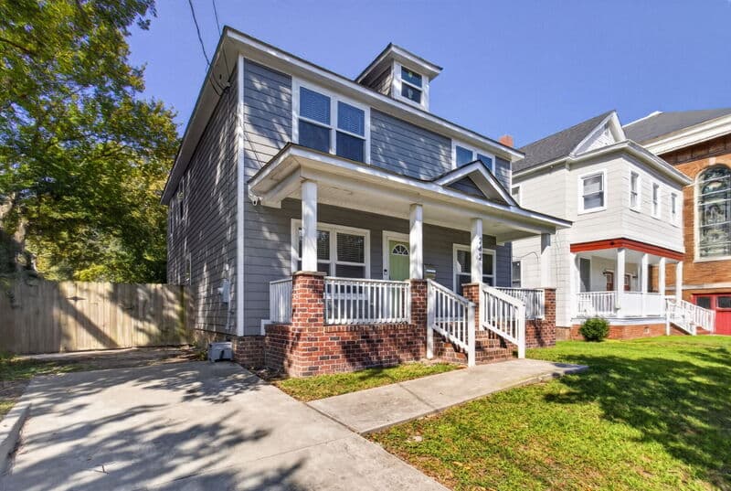 Portsmouth House: 242 Webster Ave