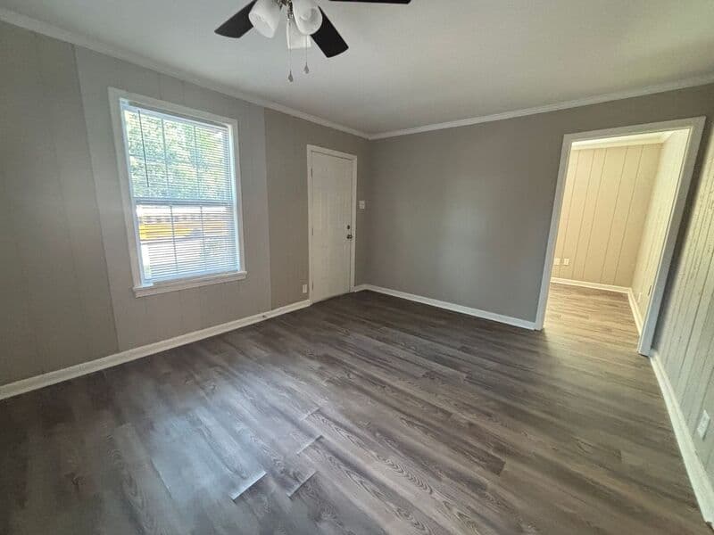 Memphis House: 2887 Woodlawn Terrace