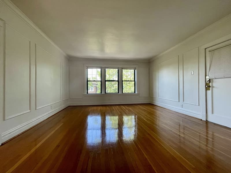 St Louis Condo: 6332 North Rosebury Avenue 2W