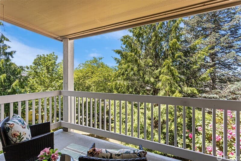 Bellevue Townhome: 12840 SE 40th Ct