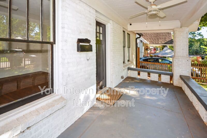 Atlanta House: 1420 Beatie Ave Sw