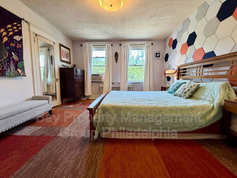 Upper Darby House: 216 Glencoe Rd