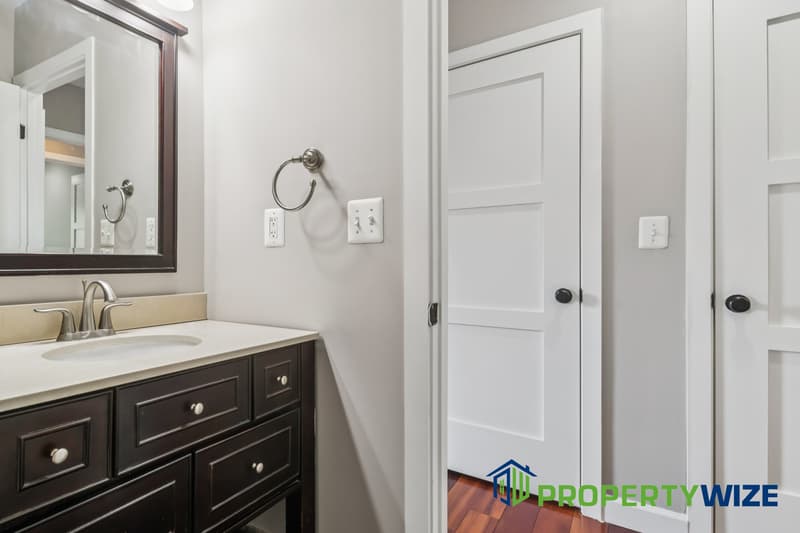 Baltimore Condo: 1527 Light Street