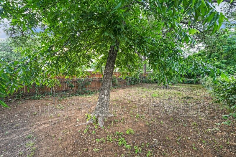 Denton Condo: 521 Ruth Street