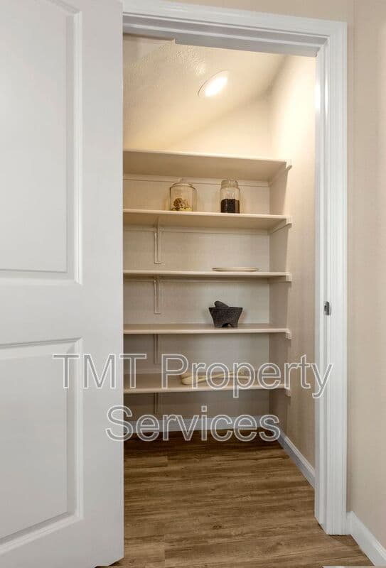 Sacramento Townhome: 23 Advantage Court