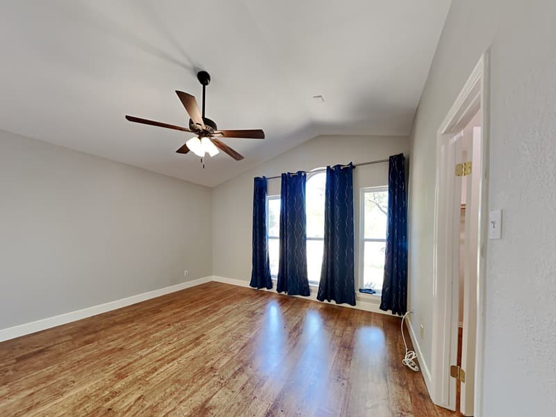 Coppell House: 250 Pinyon Ln