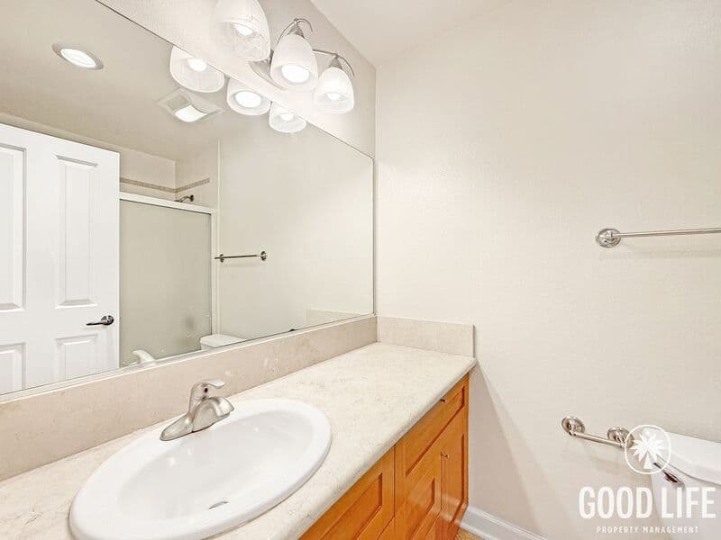La Jolla Condo: 8512 Via Mallorca