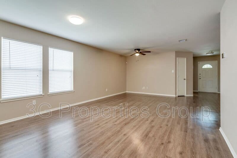 Justin House: 1901 Foxfield Wy