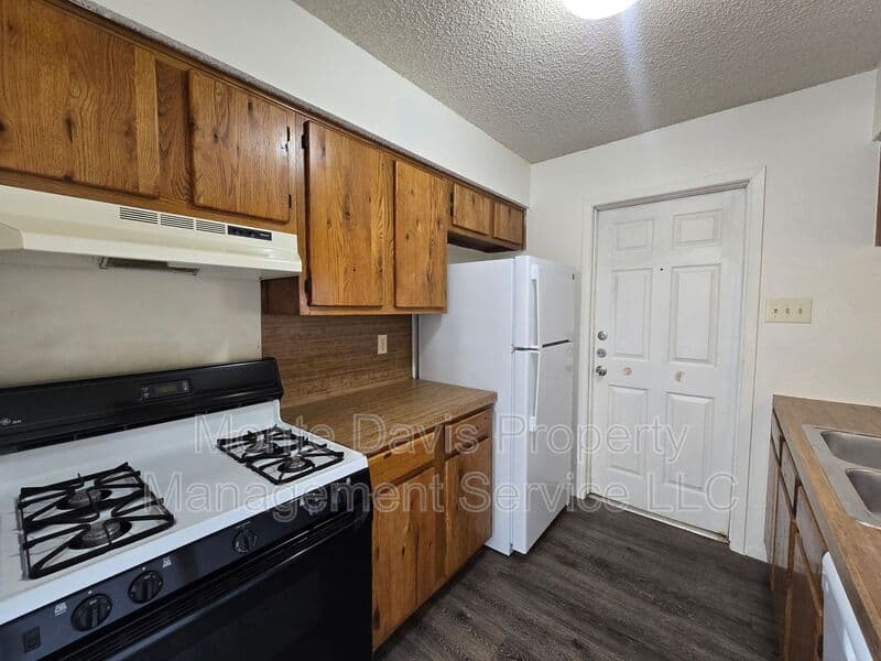 Austin Condo: 12005 Arrowwood