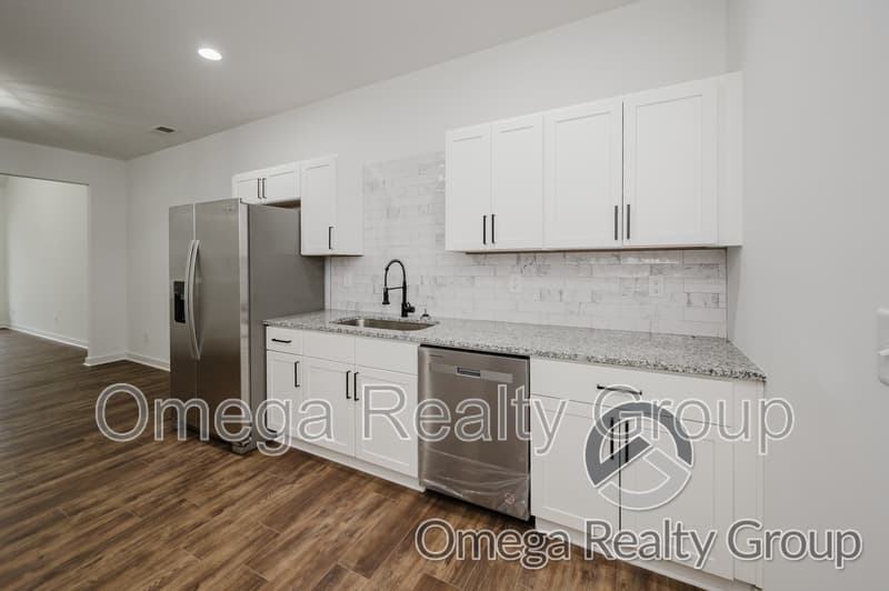 Calera Townhome: 177 Winners Cir