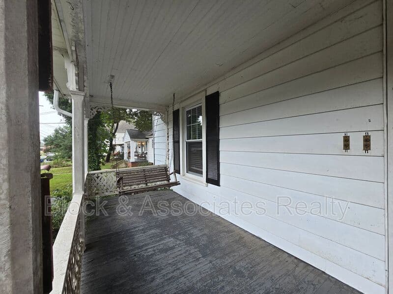 Winston-Salem Condo: 918 Franklin Street