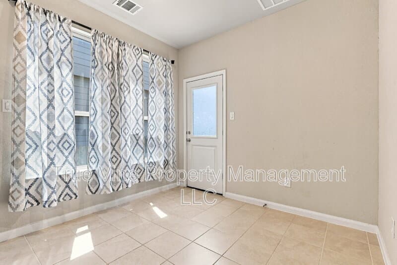 Converse House: 9102 Devils River