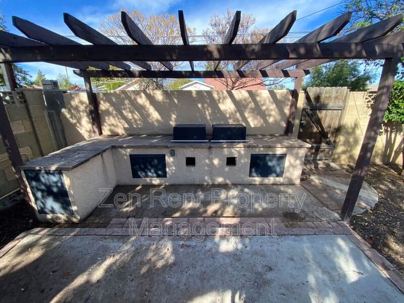 Phoenix House: 2032 W Medlock Drive