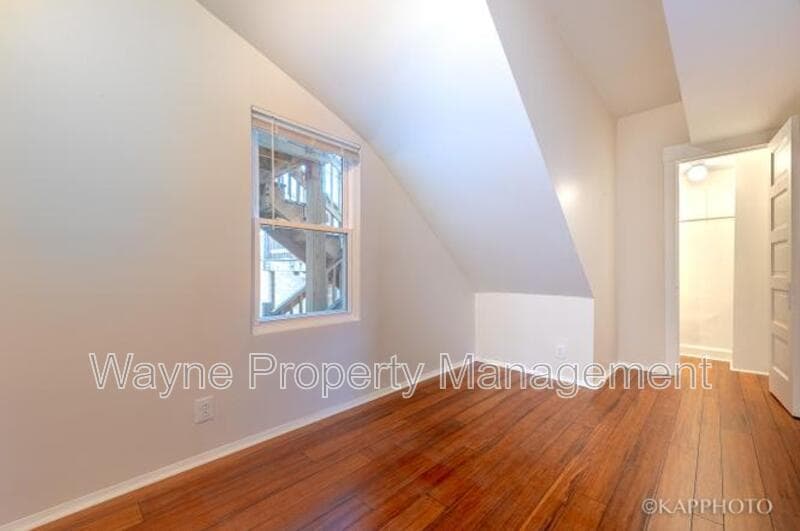 Chicago Condo: 1849 W Wellington Ave