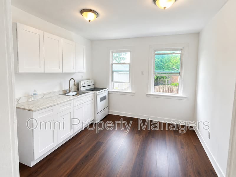 detroit Condo: 8525 maxwell