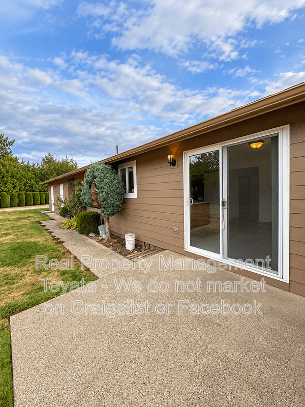 Lynden Condo: 507 Forest Circle