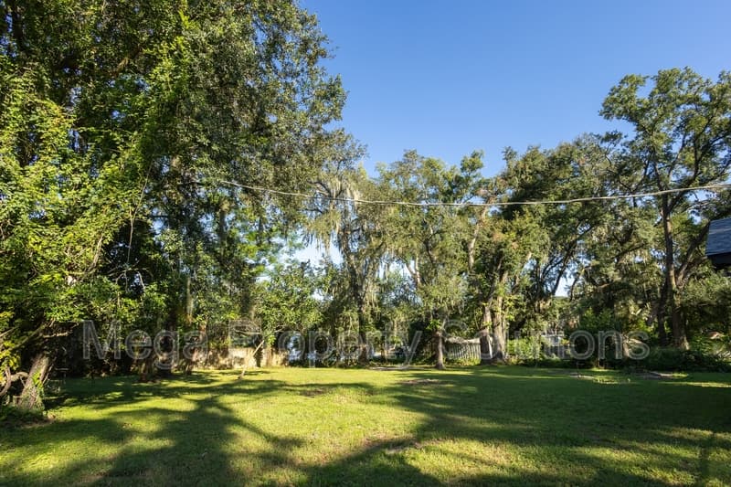 Tampa House: 307 Glen Burnie Avenue