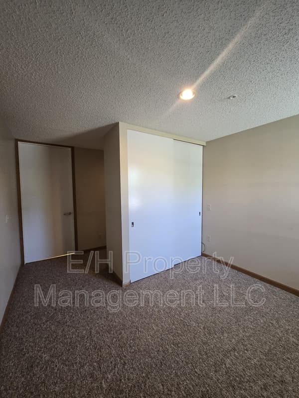 Wichita House: 2500 East 27th Street North
