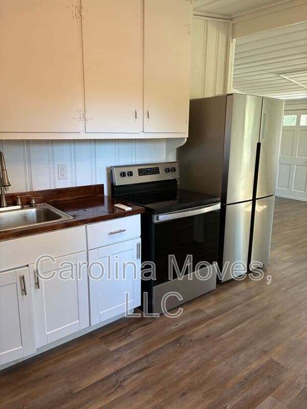Taylors House: 205 Brushy Creek Road