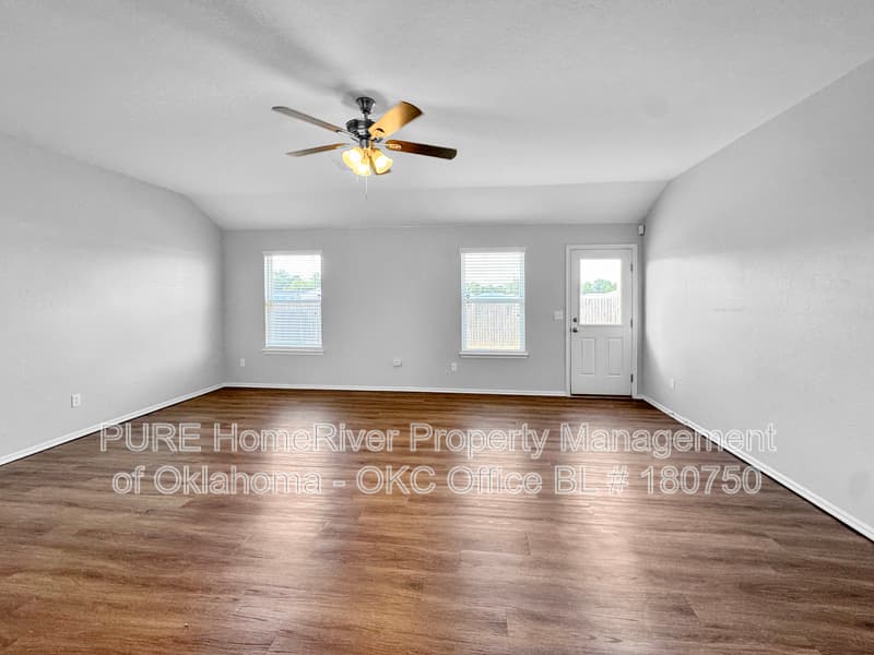 Oklahoma City House: 3517 SE 94th St