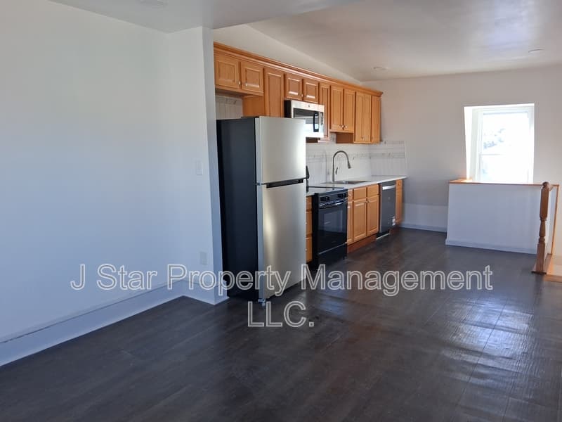 Reading Condo: 1568 North 10th Street - 3