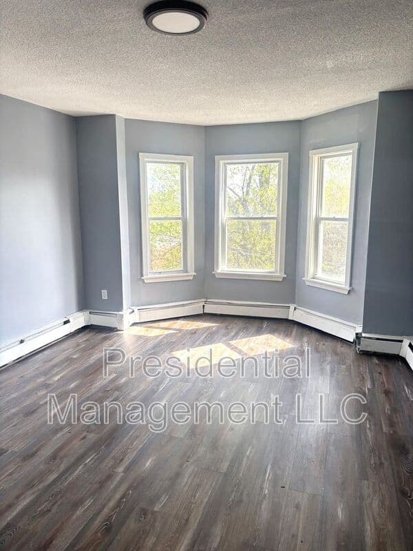 Hartford Condo: 56 Judson Street