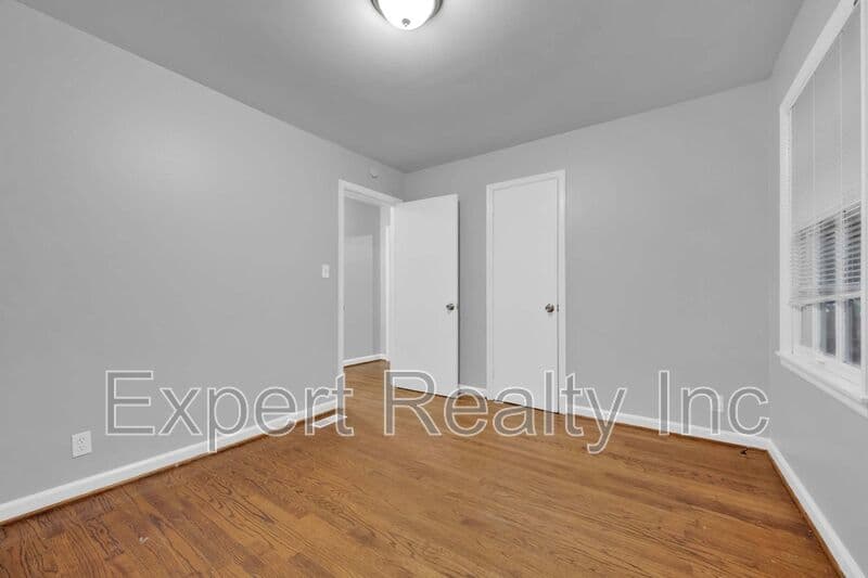 Birmingham House: 900 75th St S