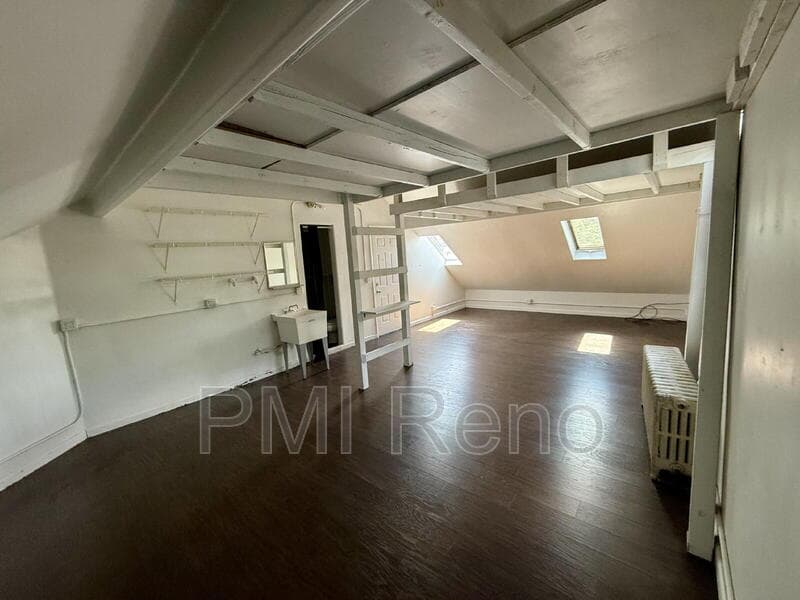 Reno Condo: 46 West 10th Street Rm 1