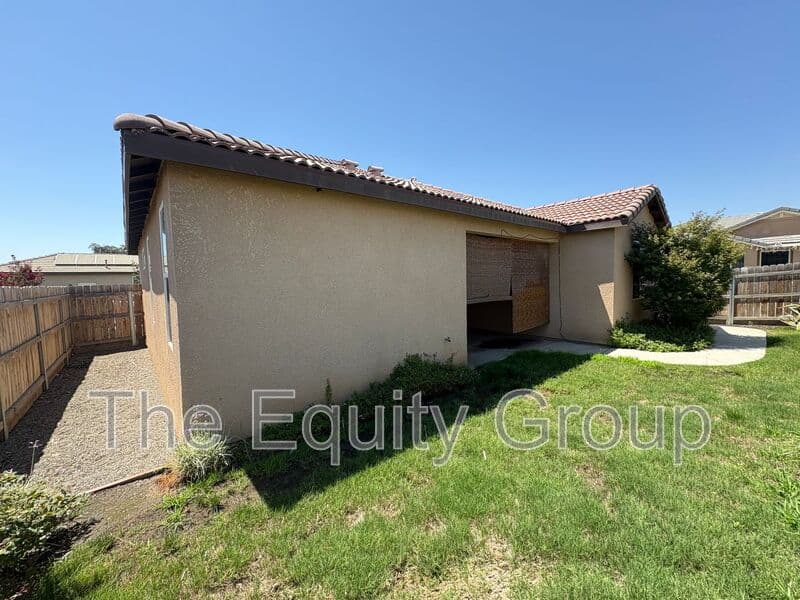 Tulare House: 3272 Manchester St
