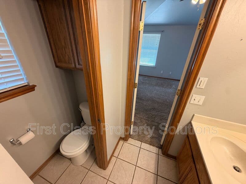 Yukon House: 12306 SW 13th St