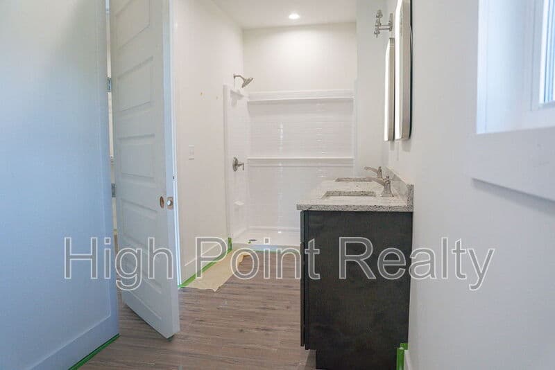 Fort Payne House: 3510 Godfrey Ave NE
