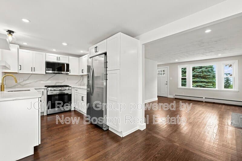 Hyde Park House: 7 Franklin St