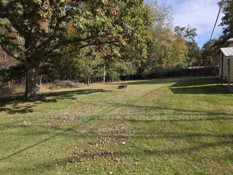Midland House: 5514 Countryside Drive