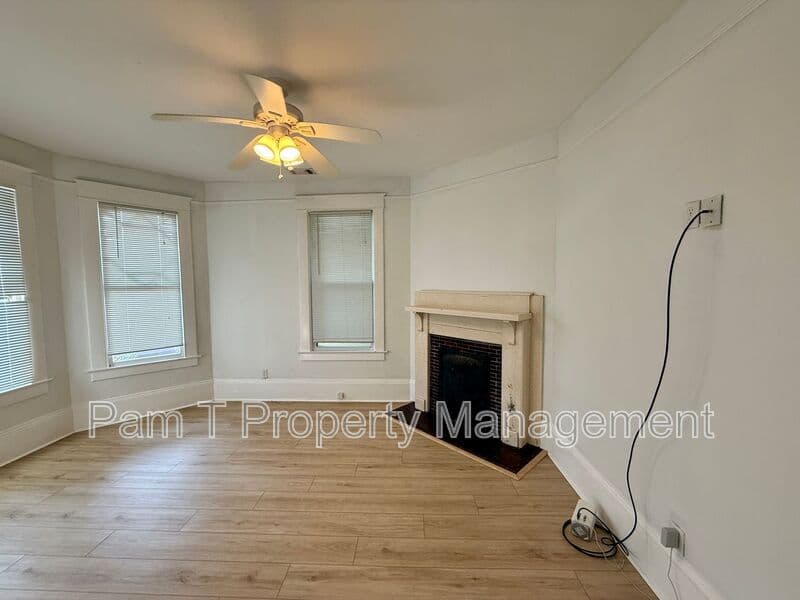 Savannah House: 611 W 44th St