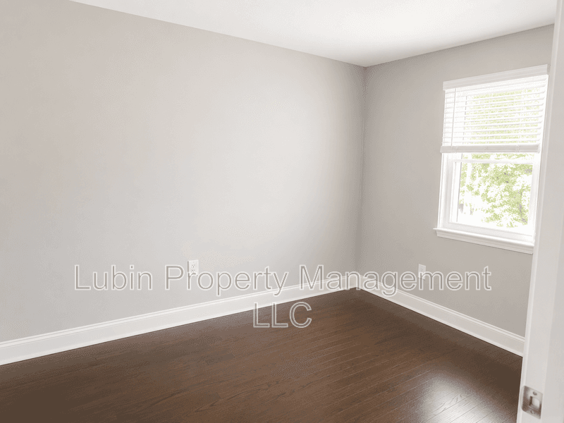 Memphis Condo: 1043 College St Apt 11