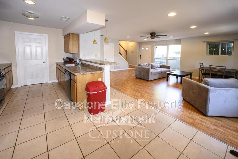 Newark Condo: 1 Cornerstone Lane