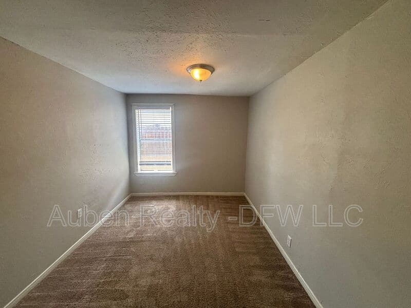 Denton Condo: 521 Ruth Street