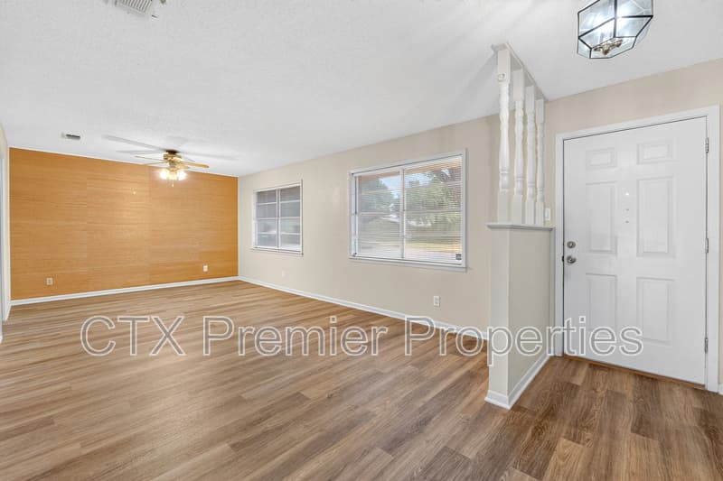 Temple House: 506 Arapaho Drive