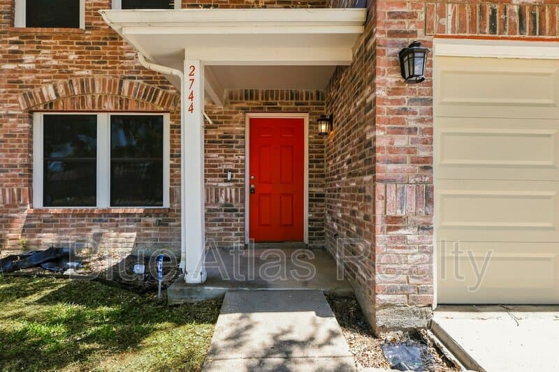 McKinney House: 2744 Frontier Lane